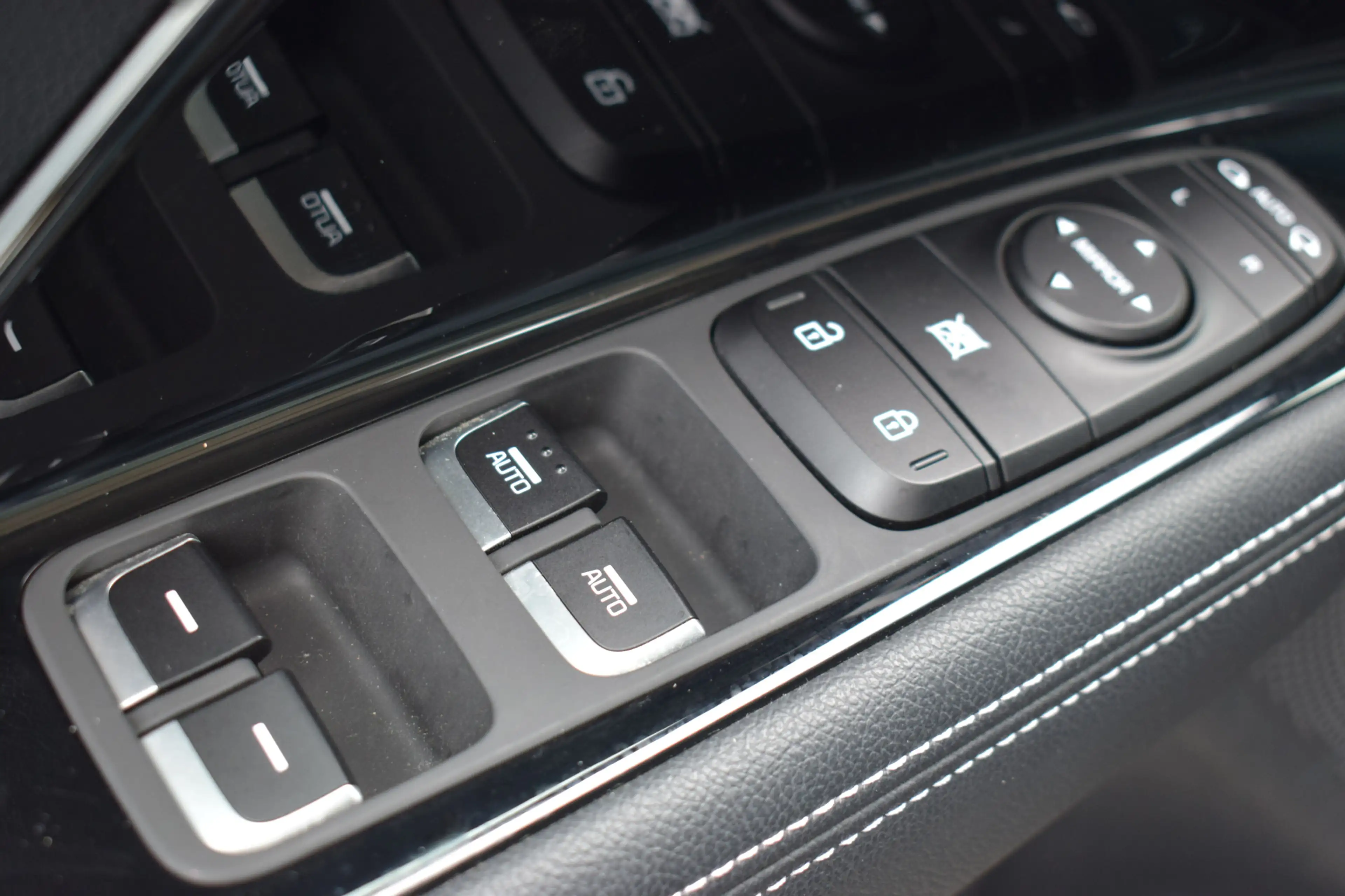 Kia e-Niro DynamicPlusLine 64 kWh | Stoel-/ Stuurverwarming | — photo 13