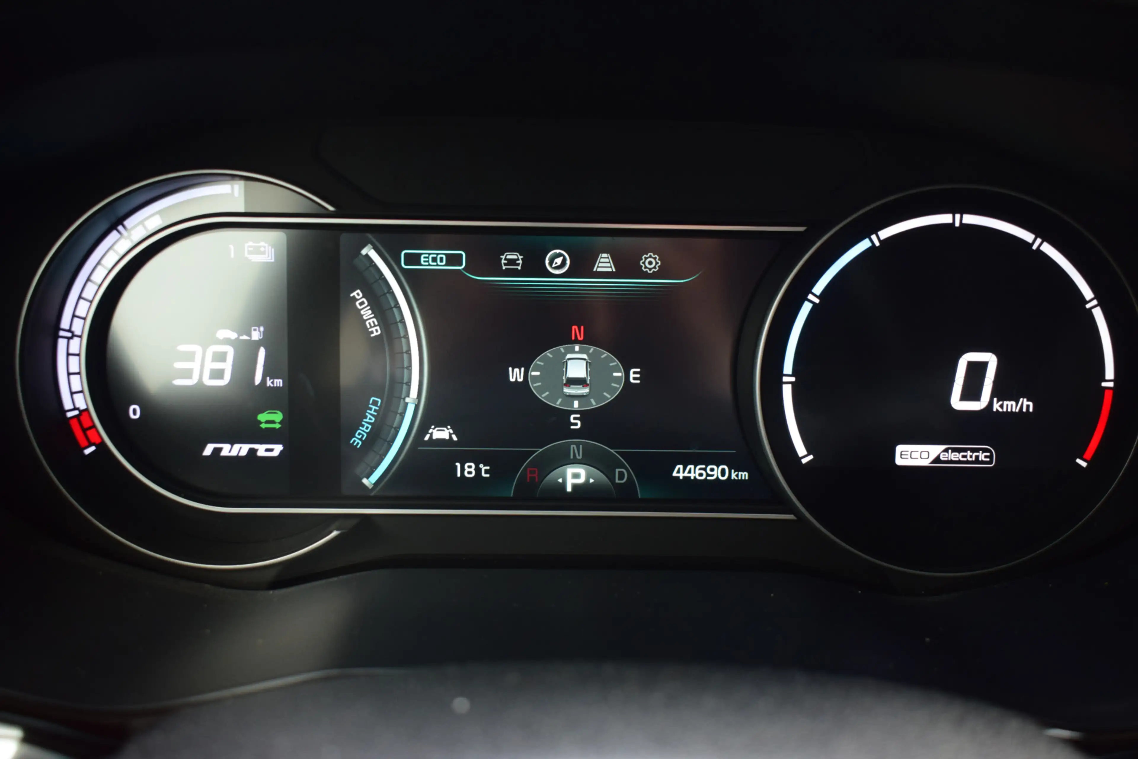 Kia e-Niro DynamicPlusLine 64 kWh | Stoel-/ Stuurverwarming | — photo 16