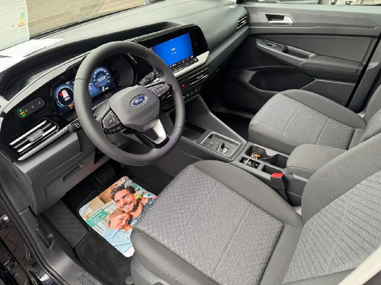 Ford Grand Tourneo Titanium 6