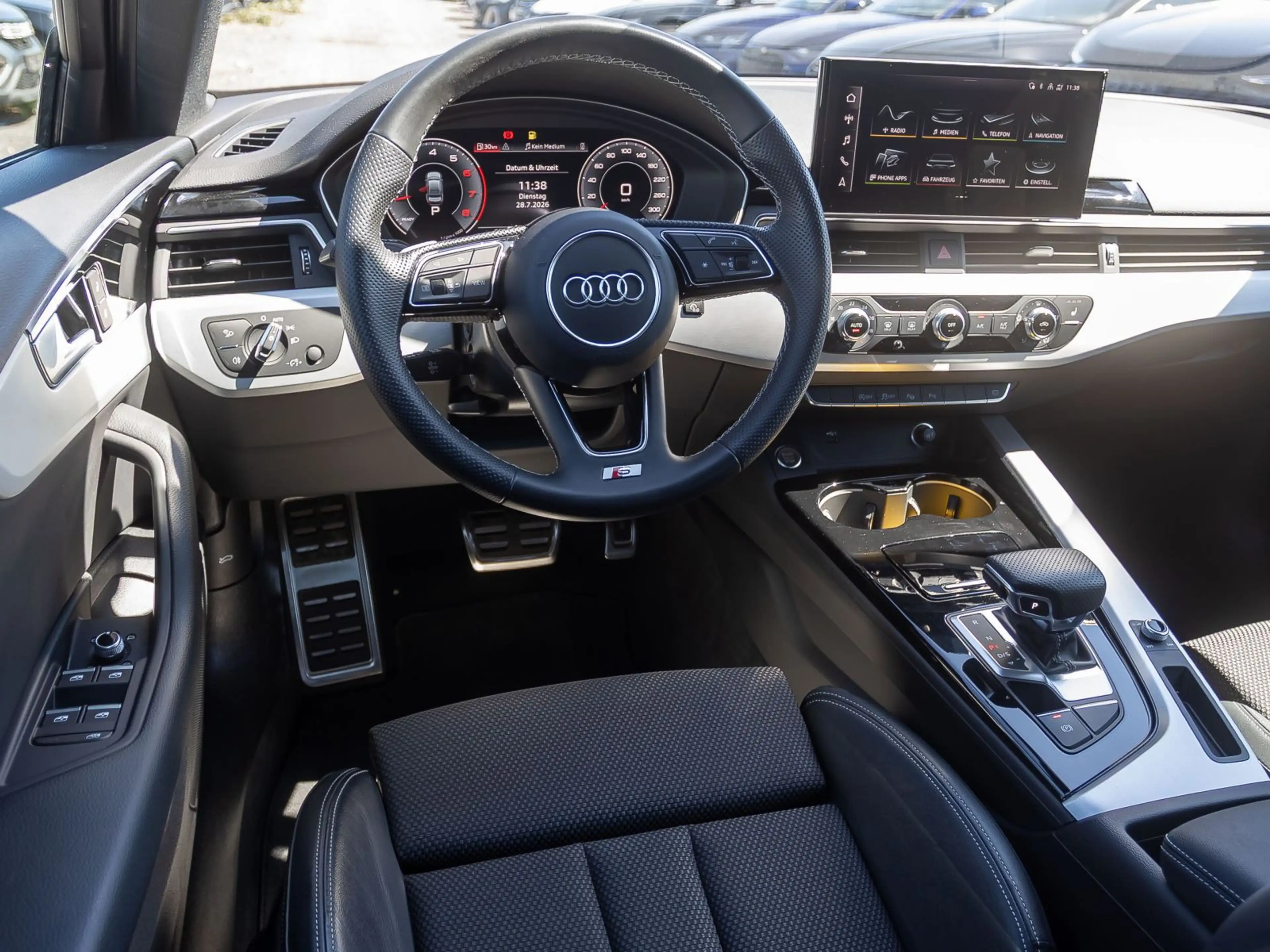 Audi A4 S line 35TFSI Stronic LED GRA DAB CarPlay EPH — photo 23
