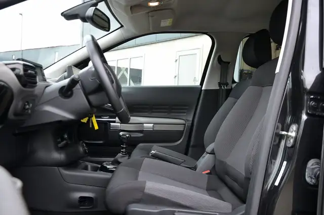 Citroen C4 Cactus view 7