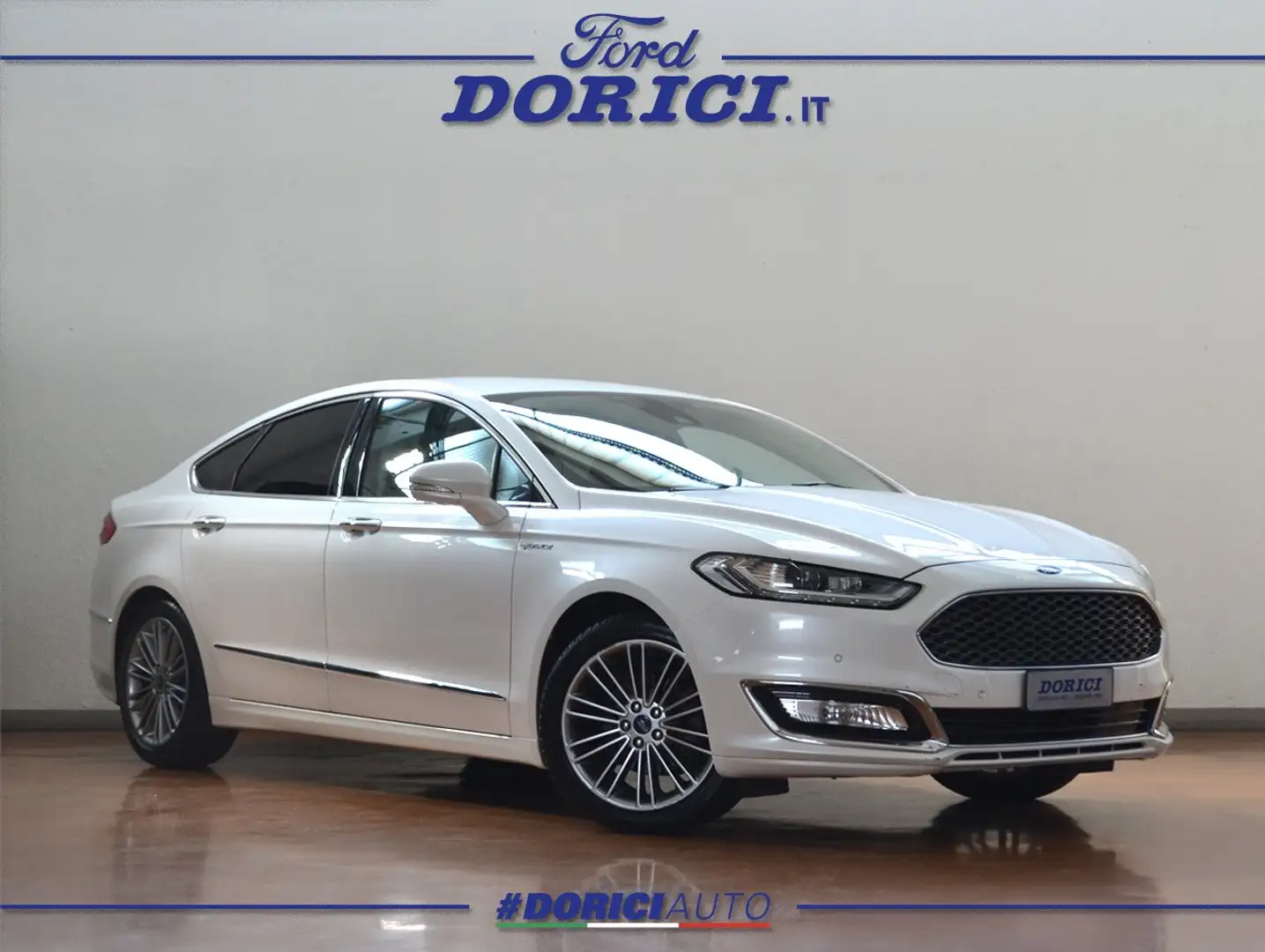 Ford Mondeo 4p 2.0 hybrid Vignale ecvt Blanc - 1