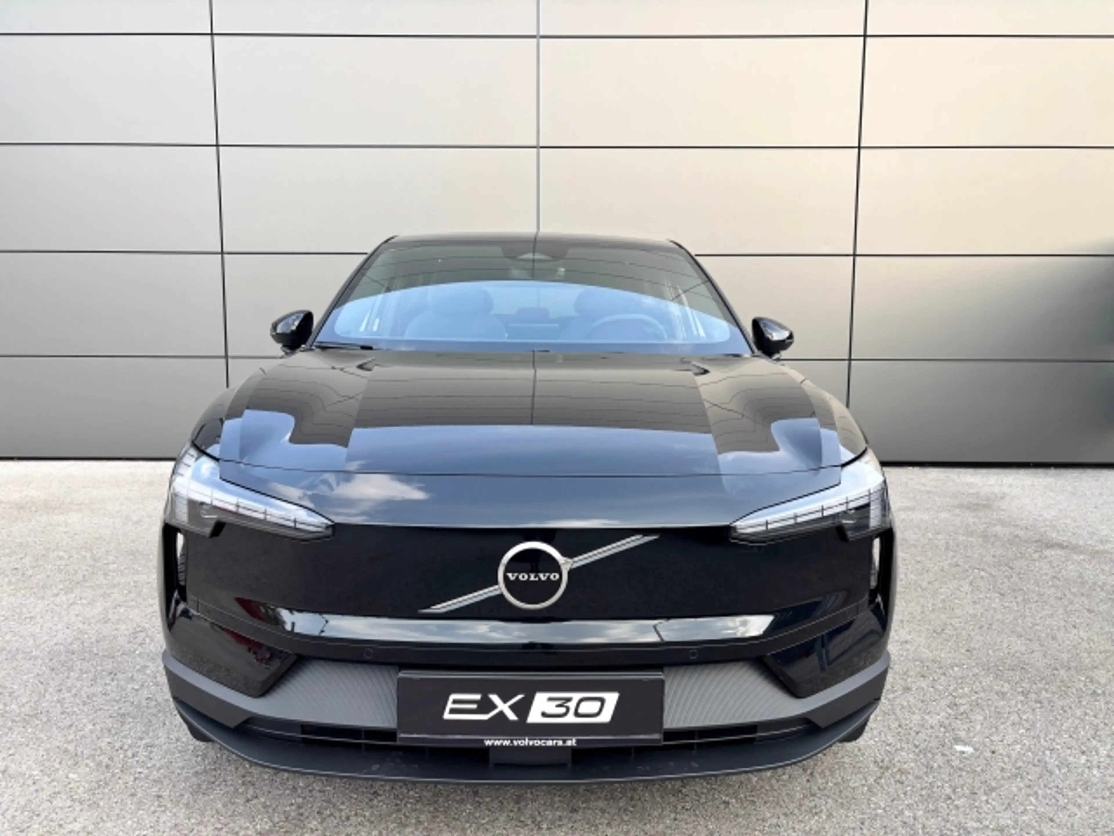 Volvo EX30 EX30 Plus, P5 Long Range — photo 3