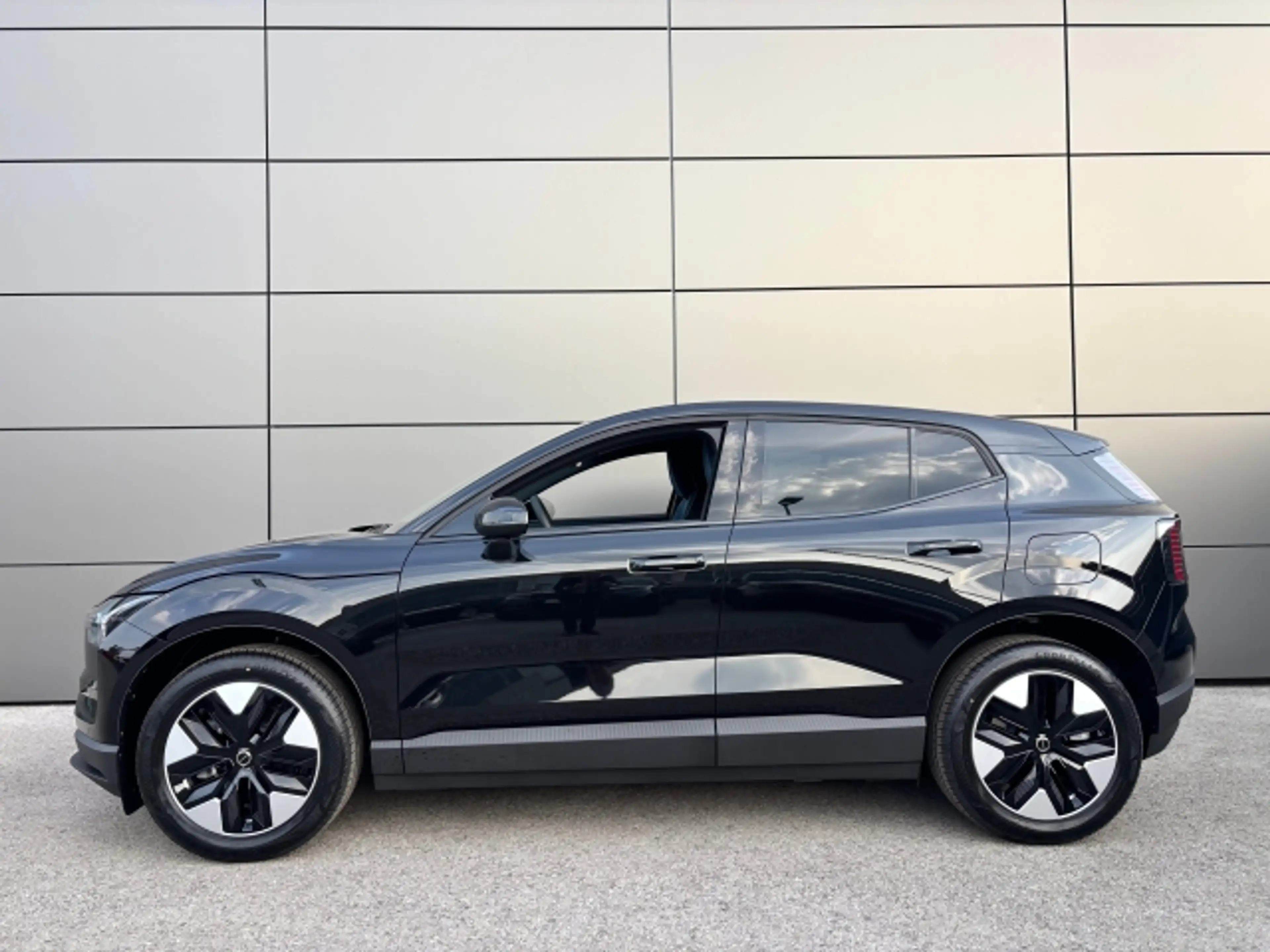 Volvo EX30 EX30 Plus, P5 Long Range — photo 5