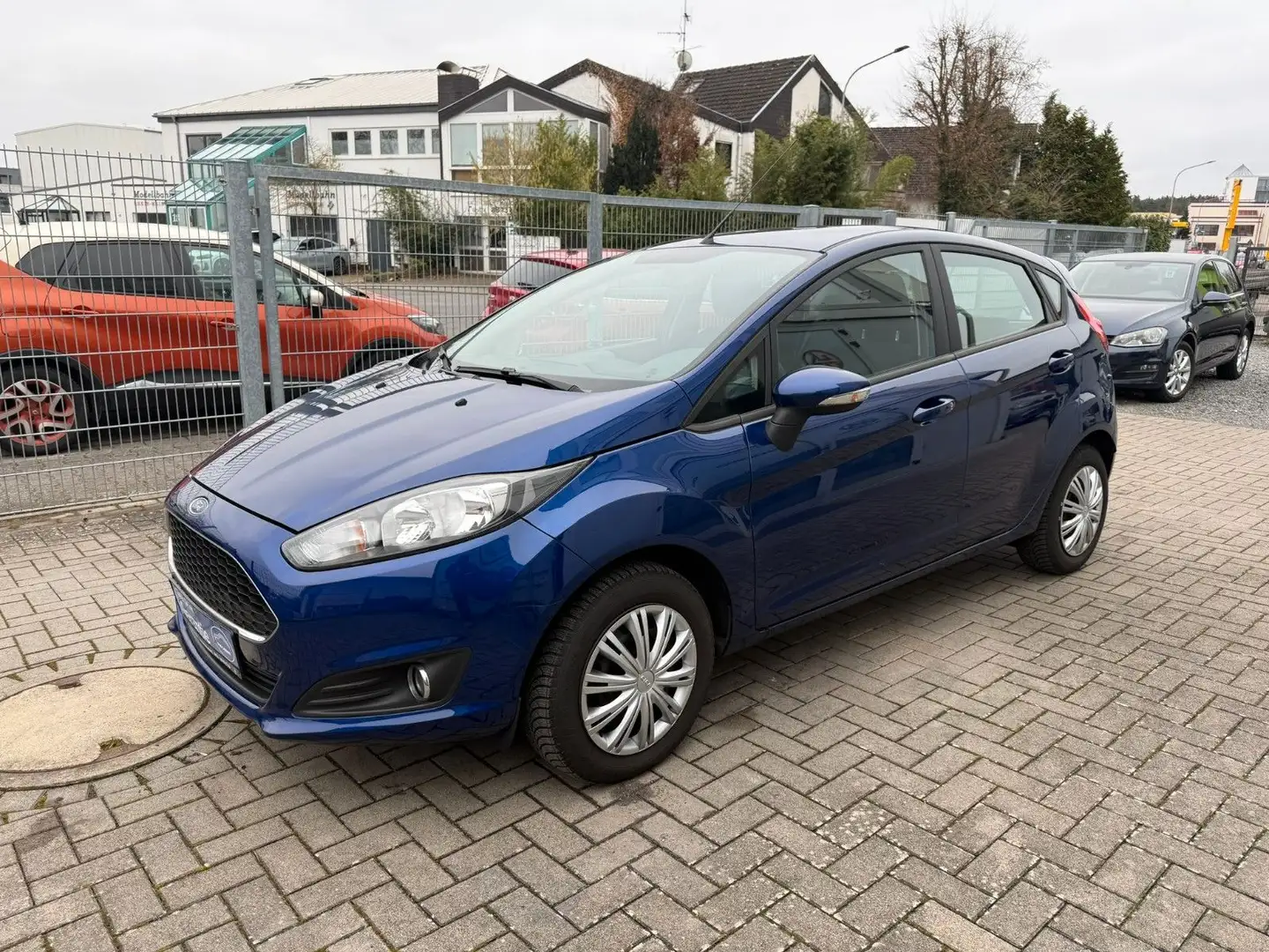 Ford Fiesta Celebration Blau - 1