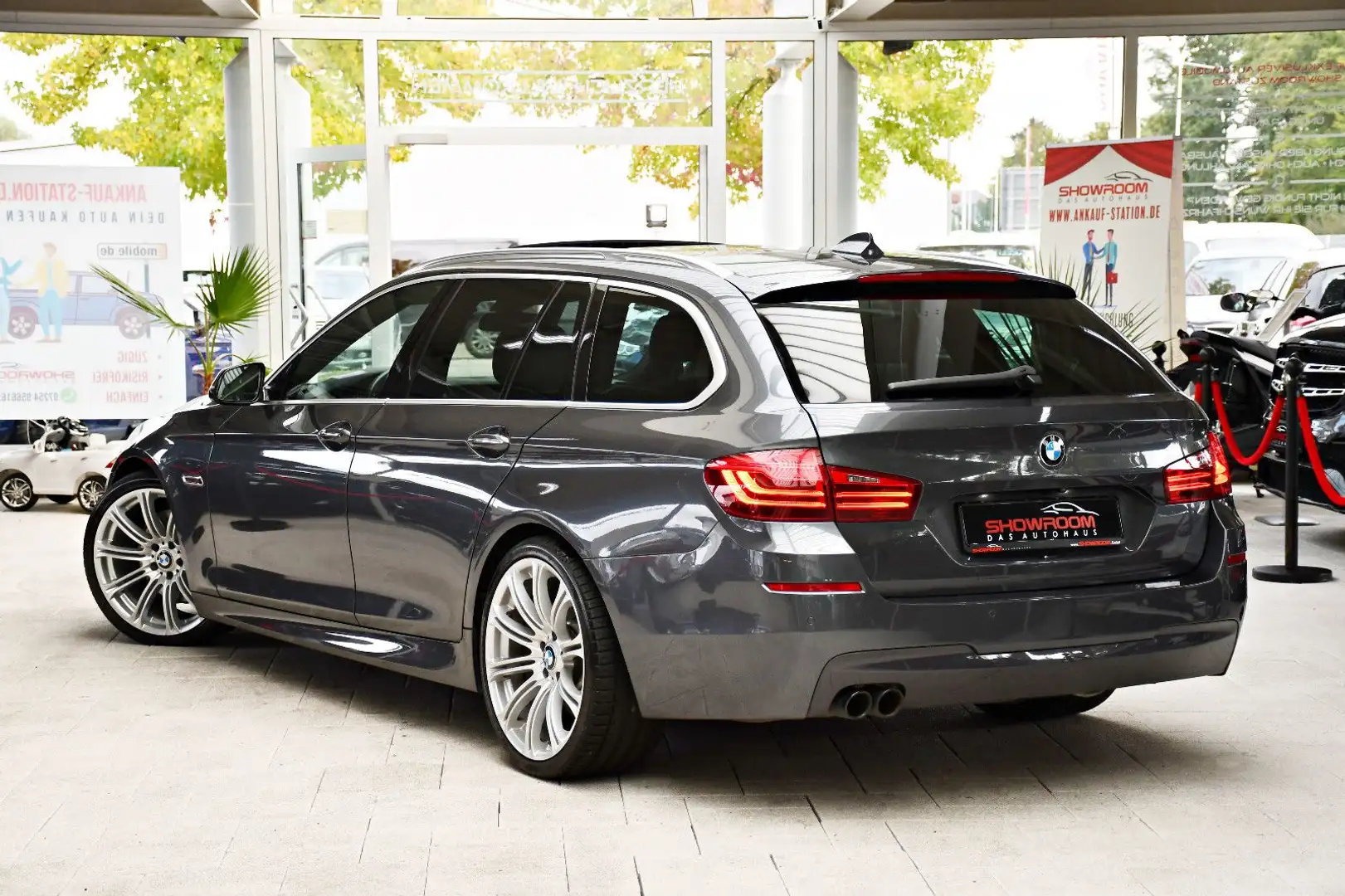 BMW 530 d xDrive M-Sportpaket Pano HK HUD AHK LED Szürke - 2