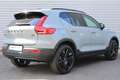 Volvo XC40 B4 Automaat Plus Black Edition | Verwarmbare voors Grijs - thumbnail 2