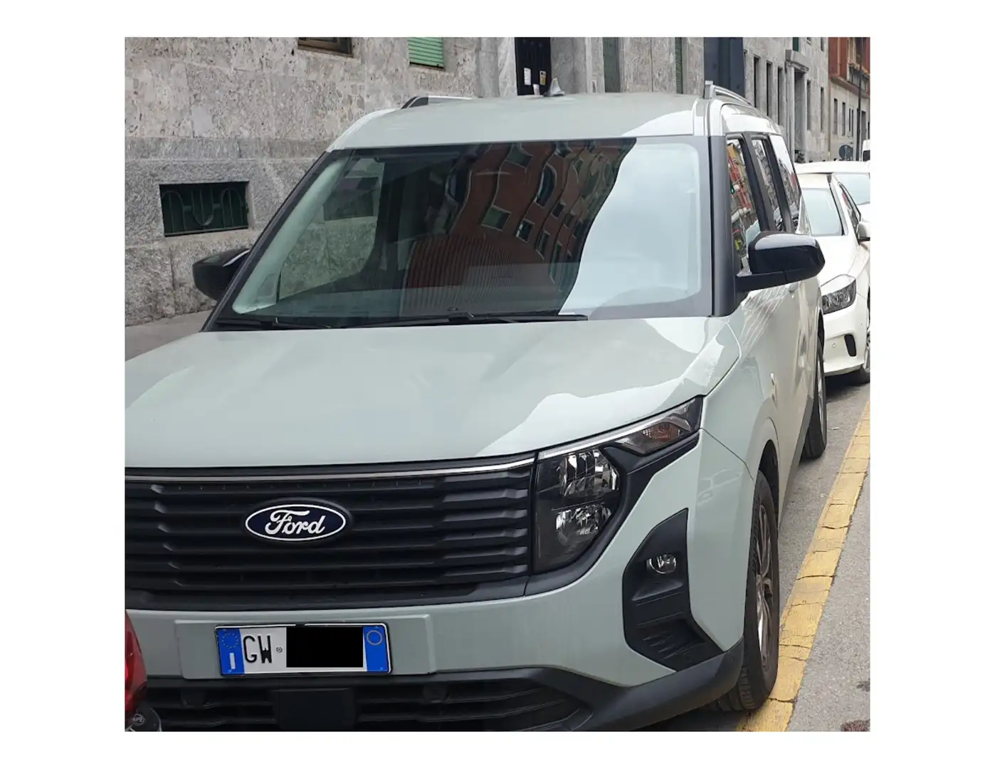 Ford Tourneo Courier Titanium 1.0 Ecoboost 125 cv 93 kw Grigio - 1