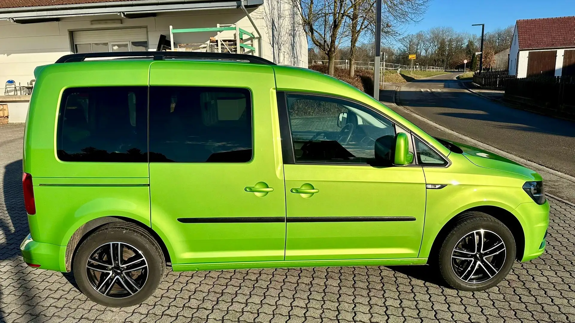 Volkswagen Caddy Trendline BMT*1 Hand*Alu*PDS* Grün - 2