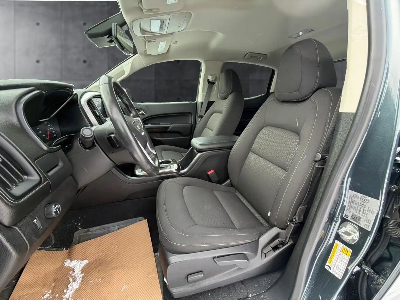 GMC Canyon photo GMC Canyon