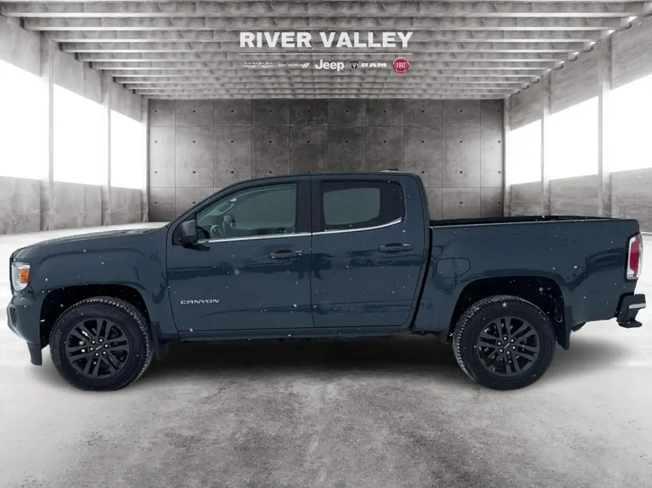 GMC Canyon photo GMC Canyon