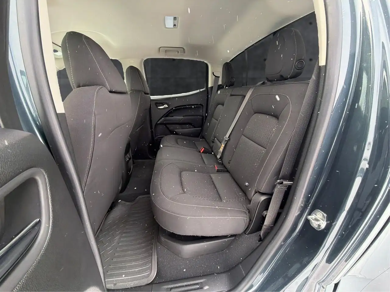 GMC Canyon photo GMC Canyon