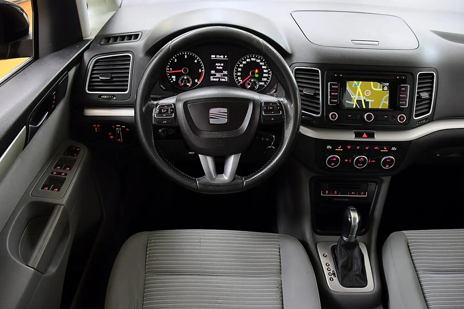 SEAT Alhambra Style 2,0 TDI CR DPF DSG Schwarz - 2