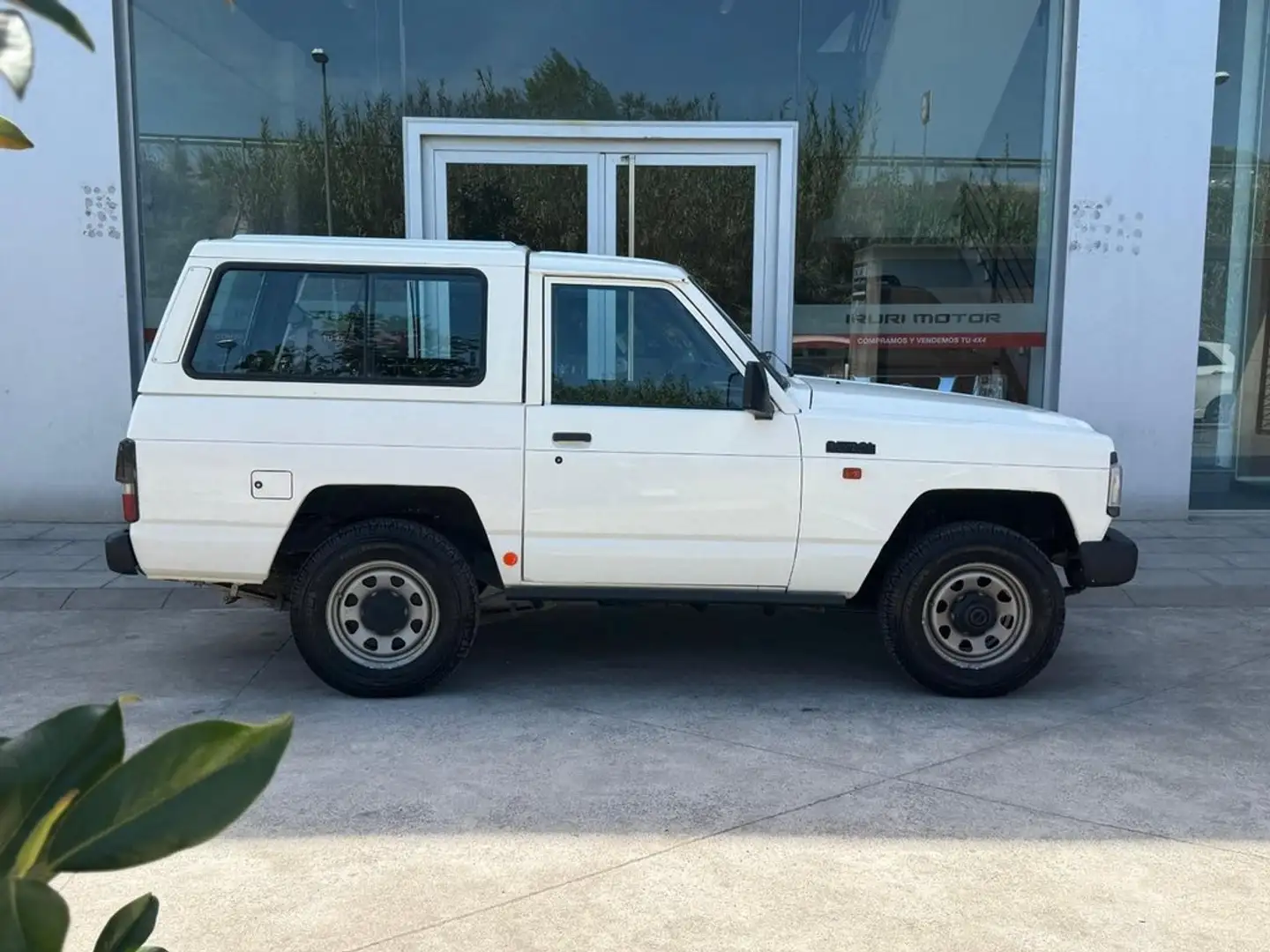Nissan Patrol SWB LR 5 STR Blanco - 1