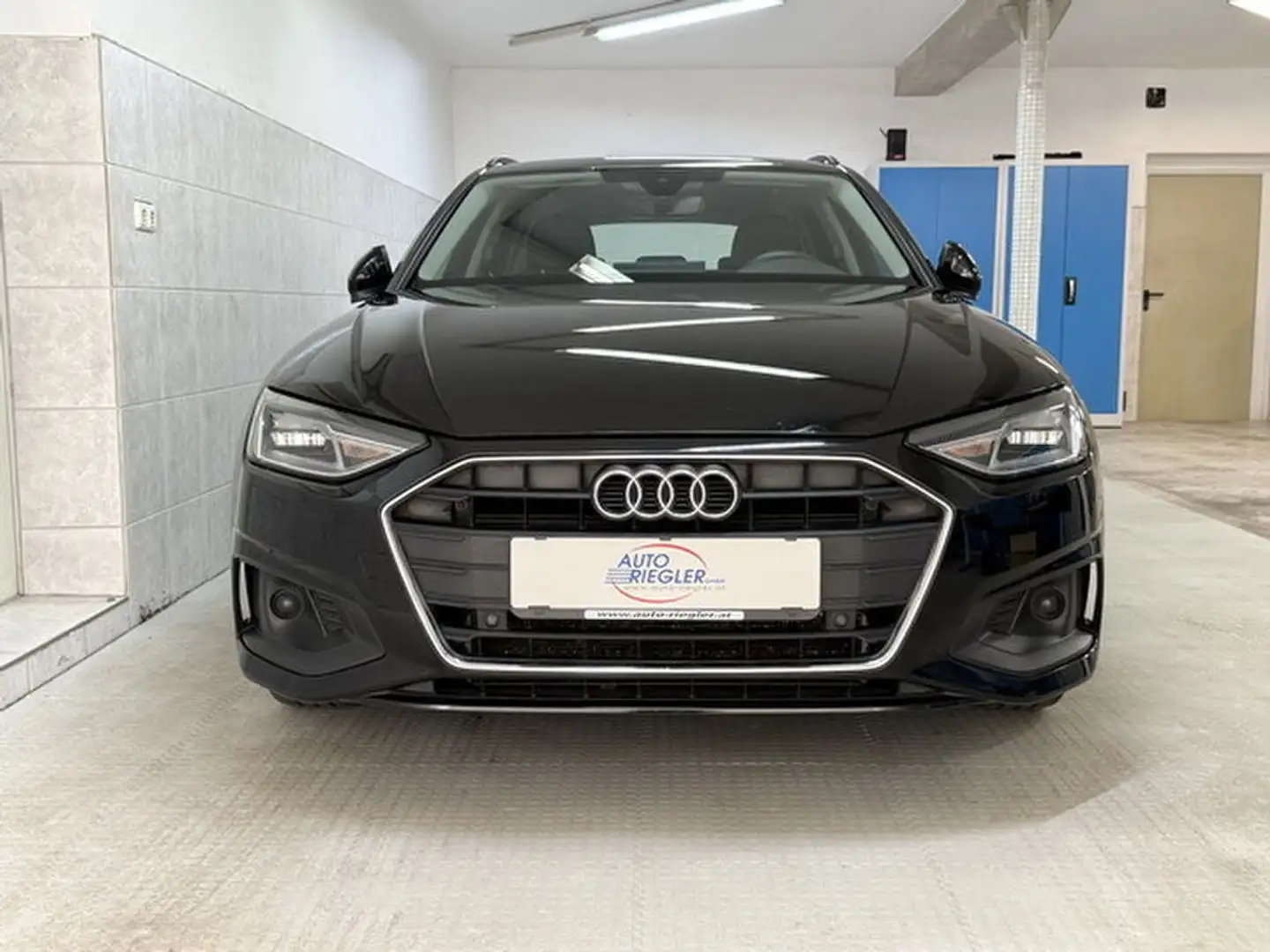 Audi A4 35 TDI ''LED-Navi-Leder-Sportsitze-Sonnenrollos'' Schwarz - 2