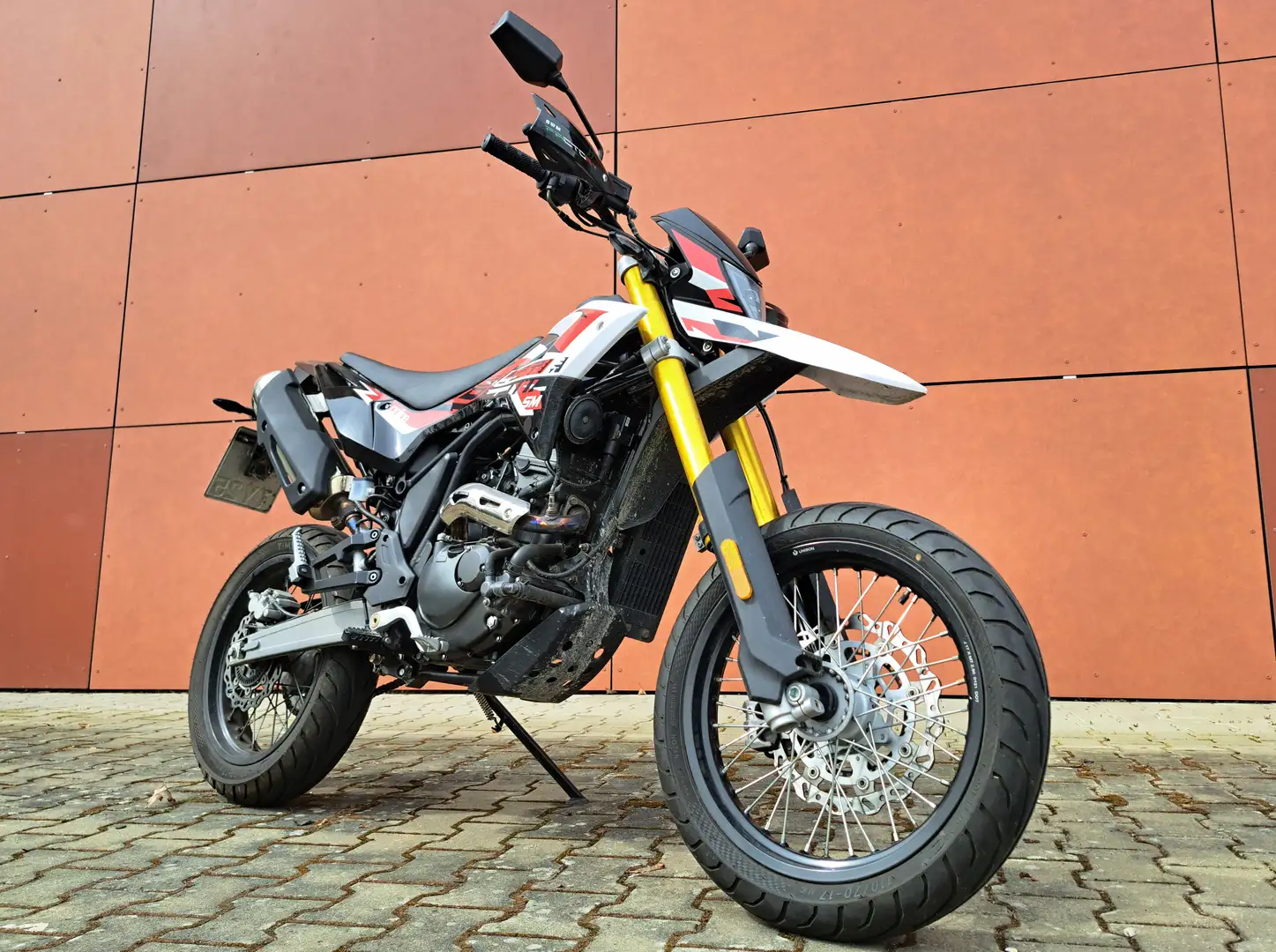 Online Bestia 125 crvena - 2