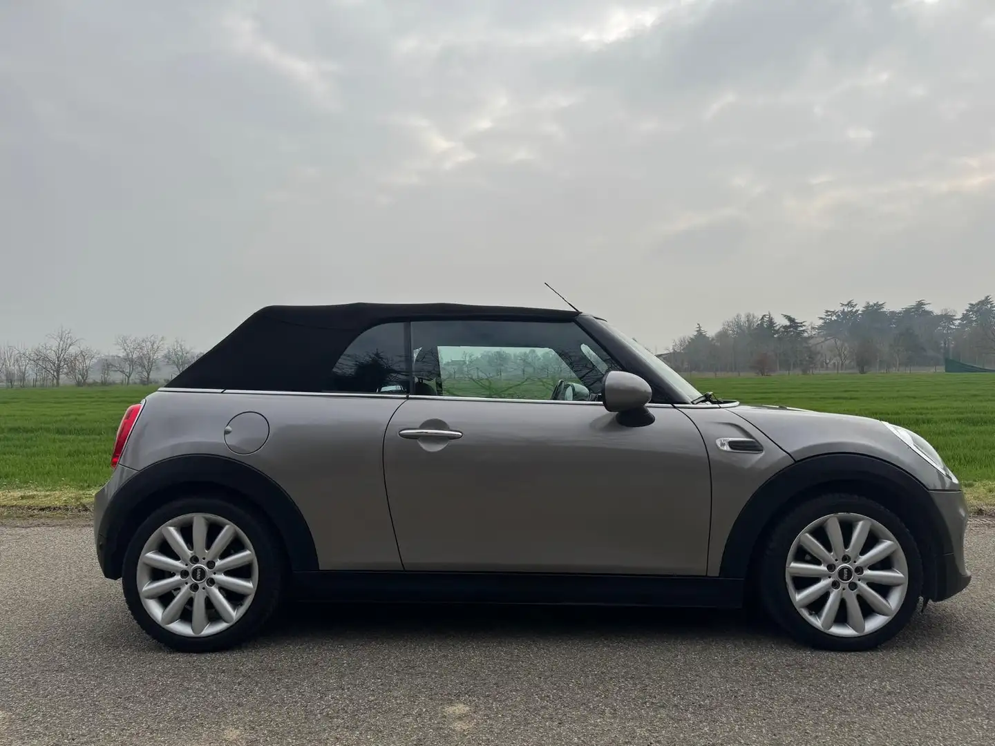 MINI Cooper D Cabrio 1.5 Boost auto 7m my18 - 2