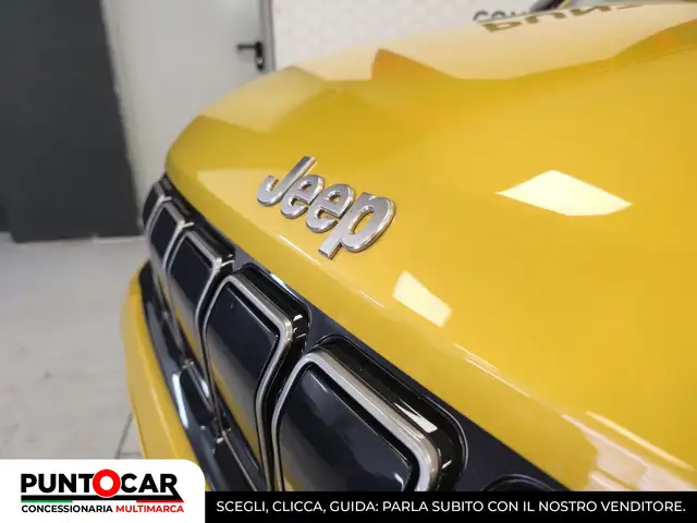 Jeep Avenger view 23
