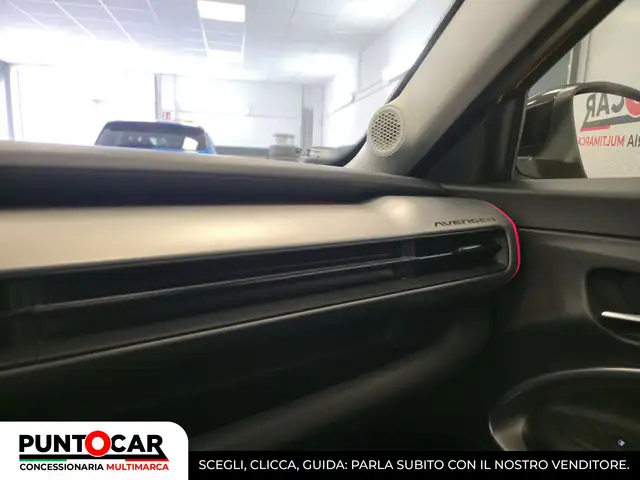 Jeep Avenger view 19