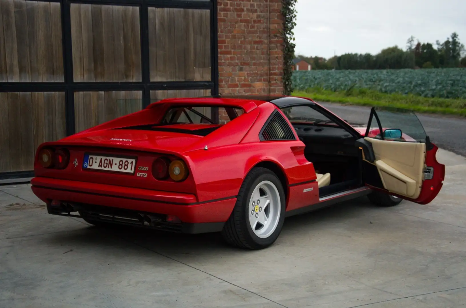 Ferrari 328 GTS Rot - 2