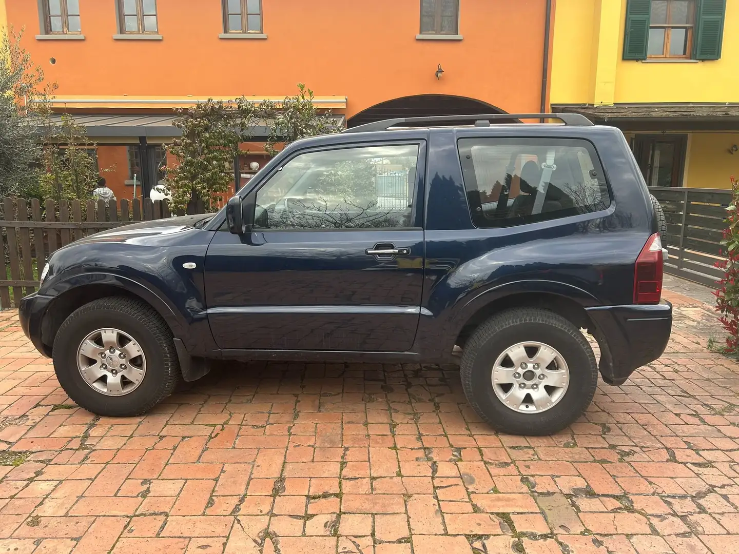 Mitsubishi Pajero Pajero 3p 3.2 tdi 16v di-d GLX Blu/Azzurro - 1