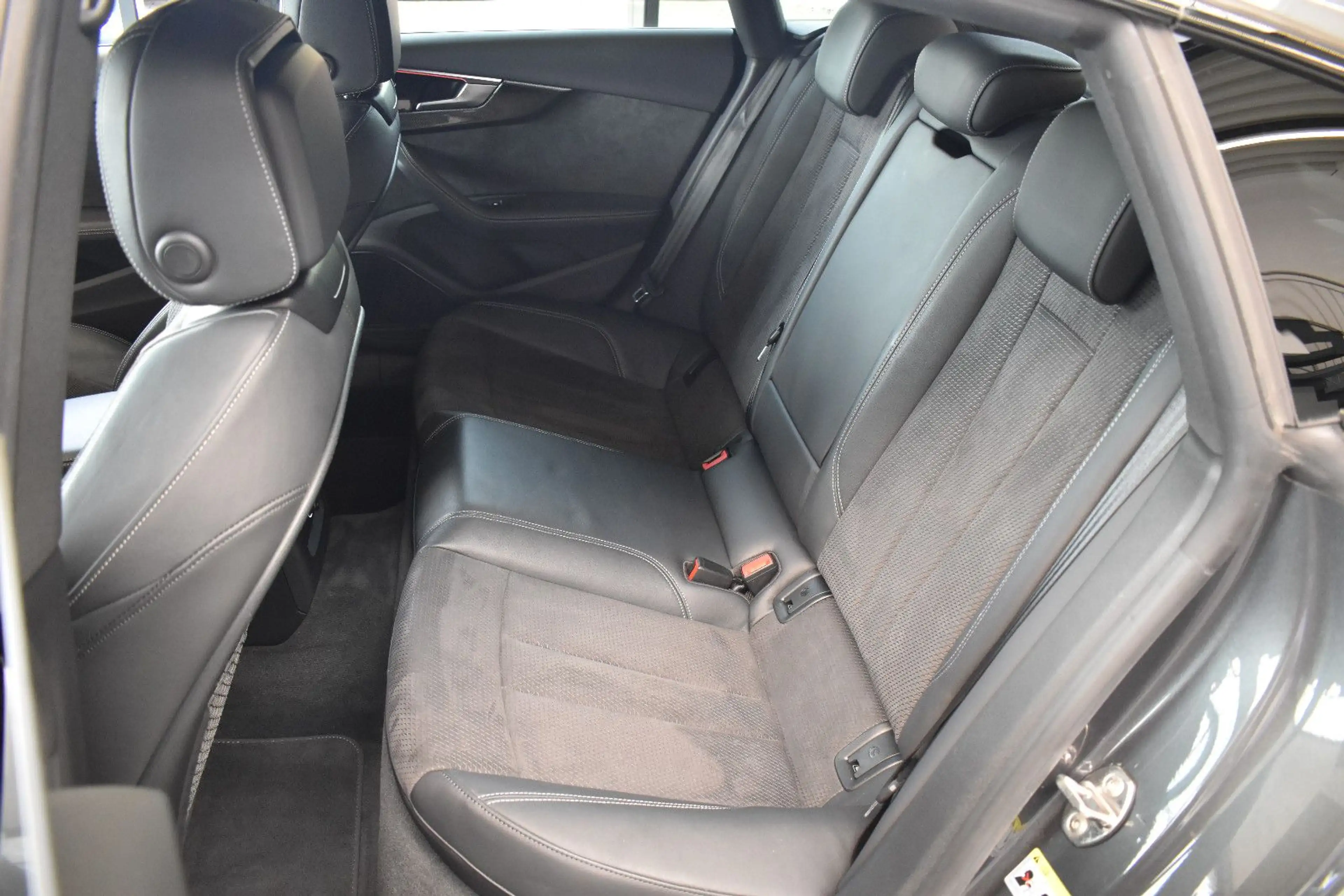 Audi A5 Sportb. 40TDI Quattro S-Line Virtual~20"Rotor — photo 11