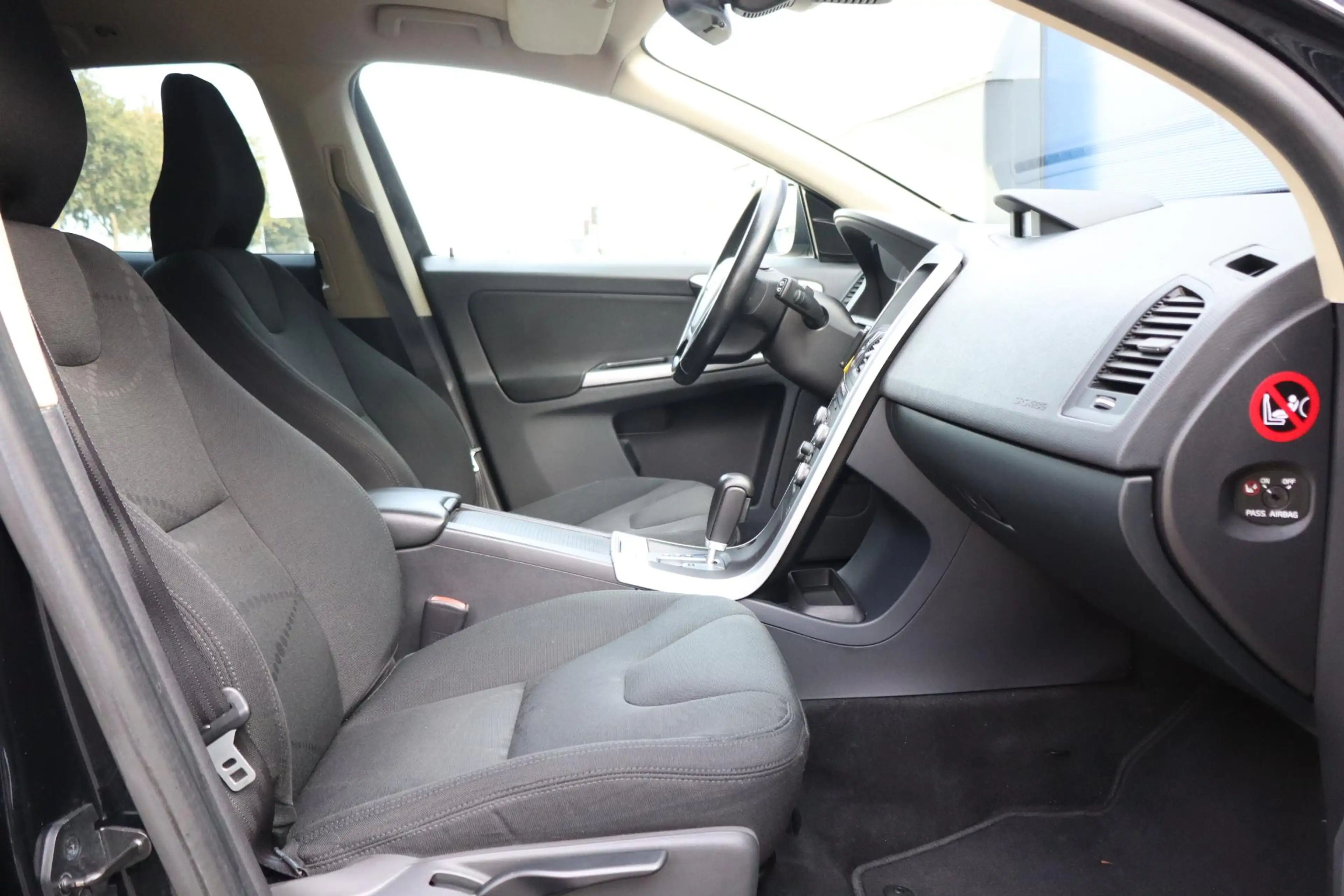 Volvo XC60 2.0T Kinetic | Automaat | Bluetooth | Cruise contr — photo 9