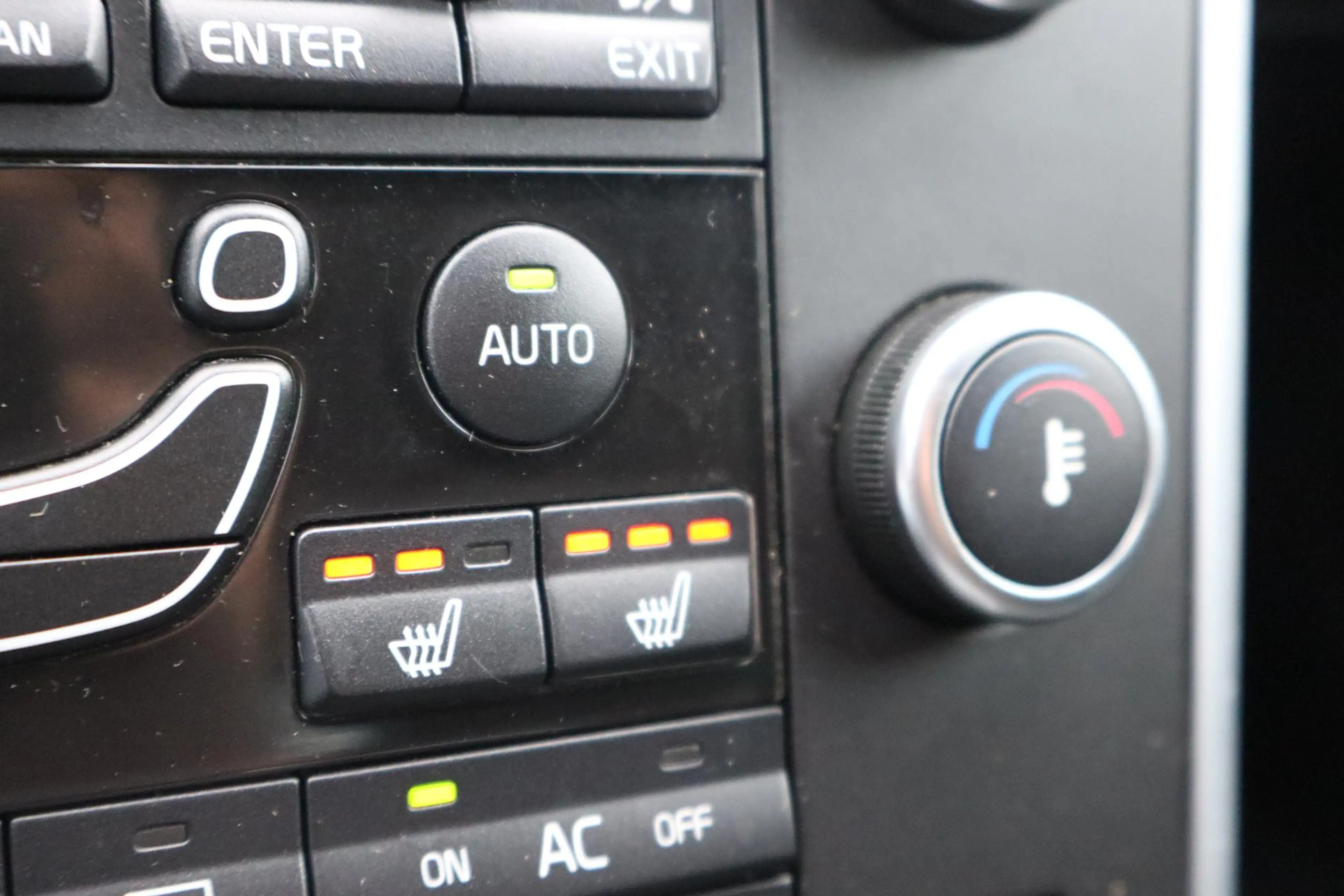 Volvo XC60 2.0T Kinetic | Automaat | Bluetooth | Cruise contr — photo 6