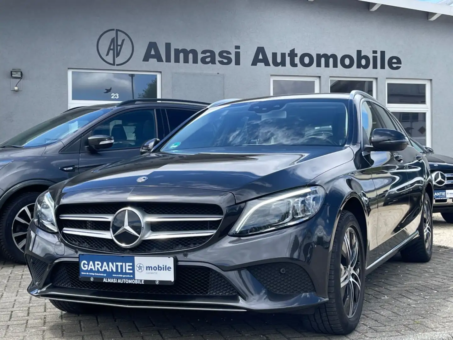 Mercedes-Benz C 220 T d 4-MATIC/LED/AHK/SPUR/1.HAND Grijs - 1