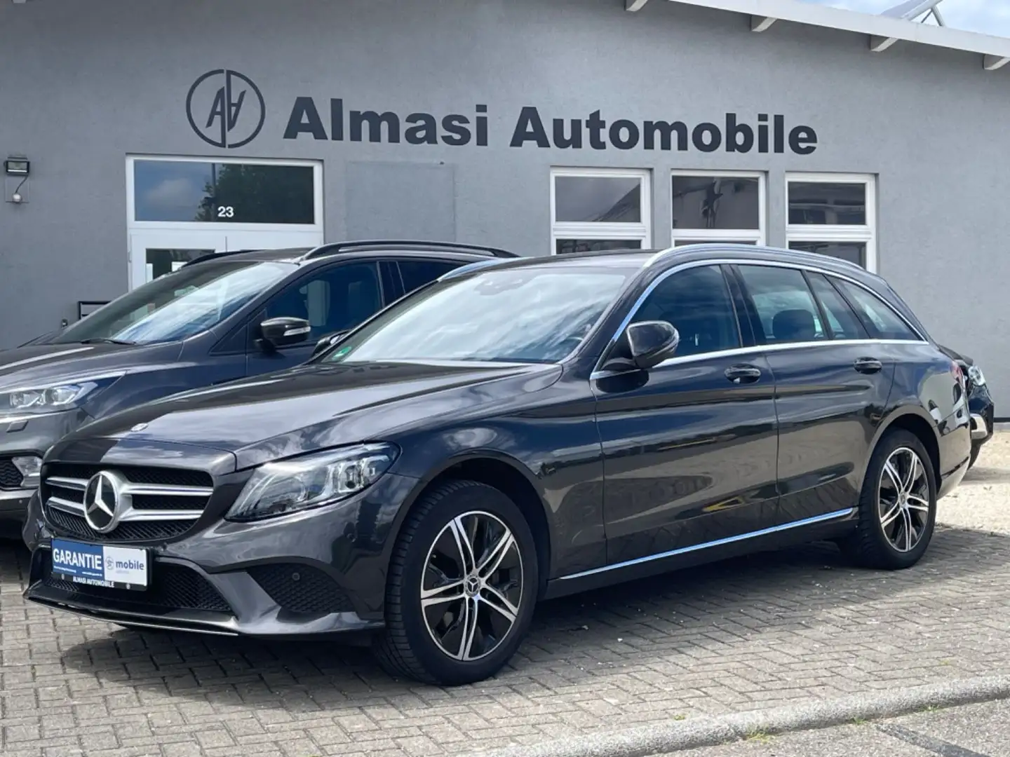 Mercedes-Benz C 220 T d 4-MATIC/LED/AHK/SPUR/1.HAND Grijs - 2