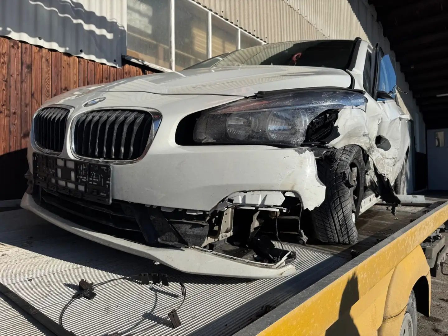 BMW 216 2 Active Tourer 216 d Advantage Weiß - 1