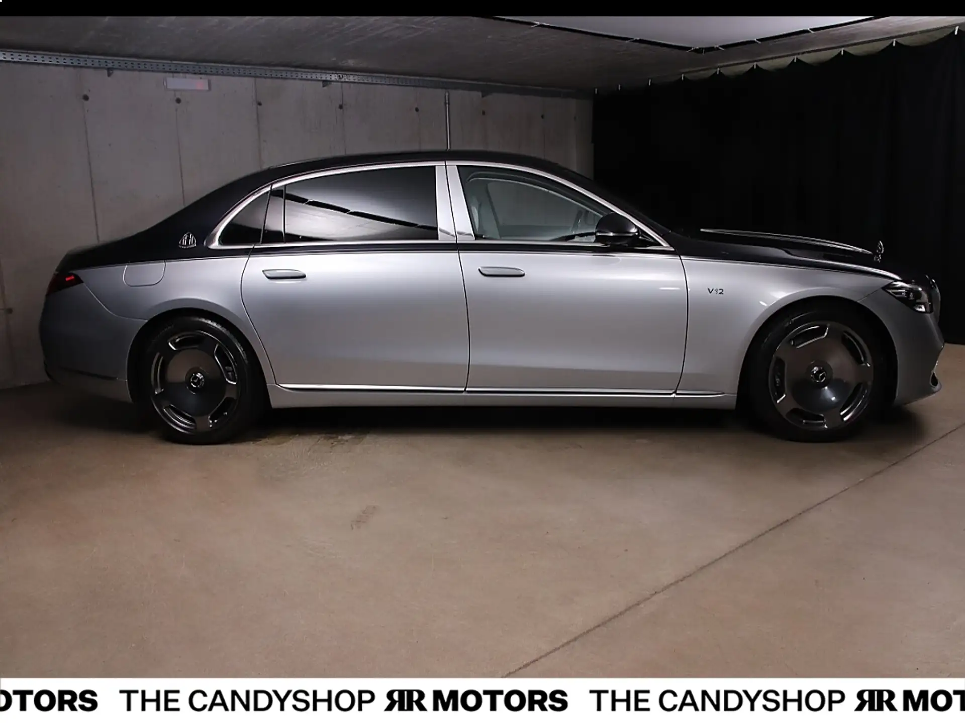 Mercedes-Benz Others 2022 은색 사진 3