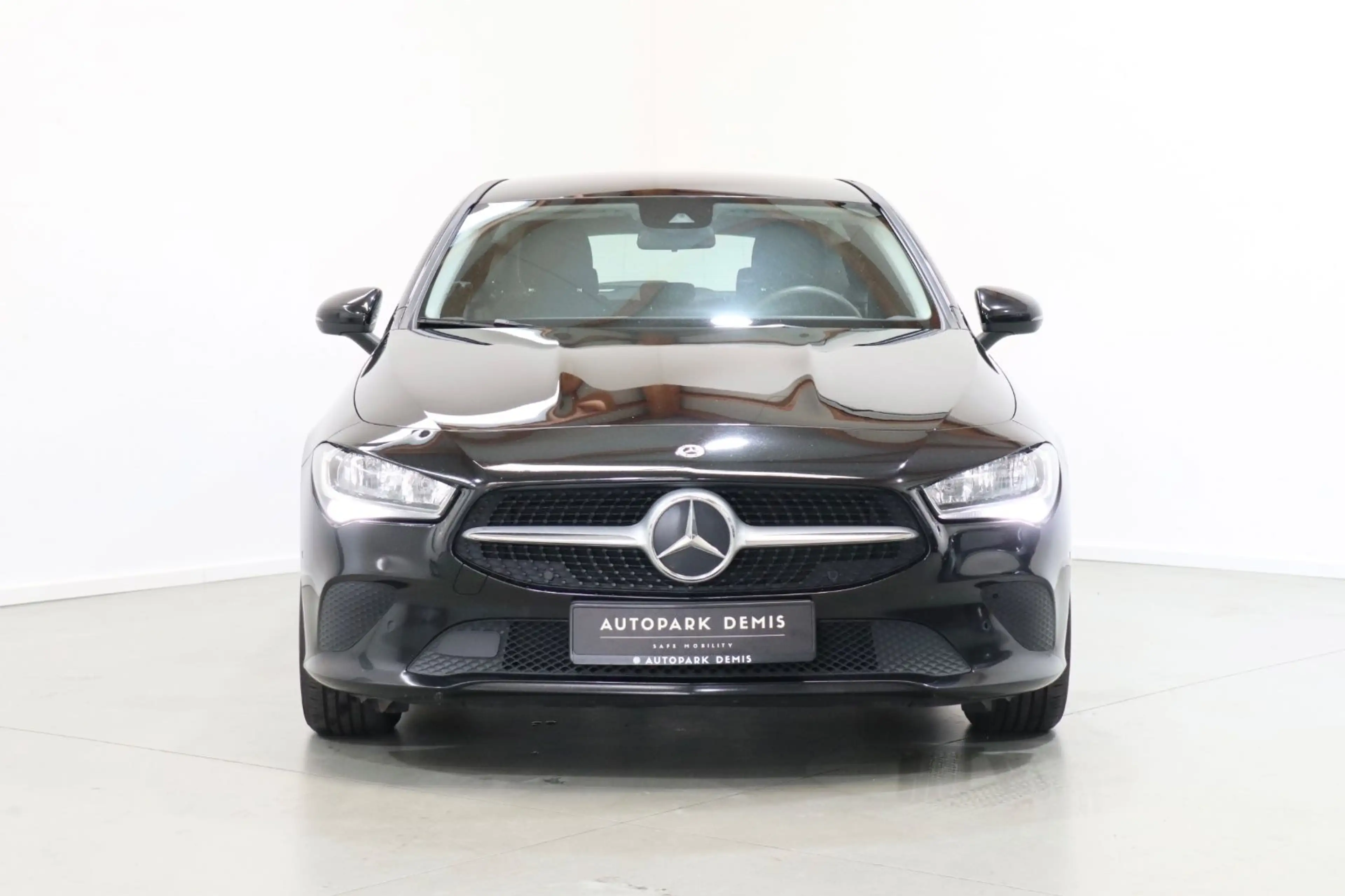 Mercedes-Benz CLA 220 -PDC-TEMP-CARPLAY-BUSINESS — photo 3