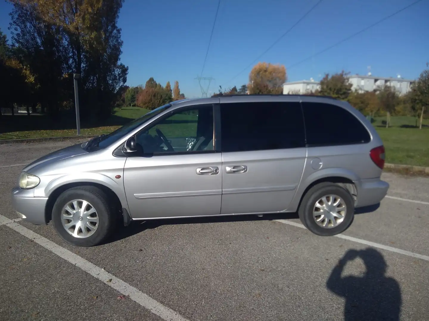 Chrysler Voyager Voyager III 2001 2.5 crd LX Plateado - 2