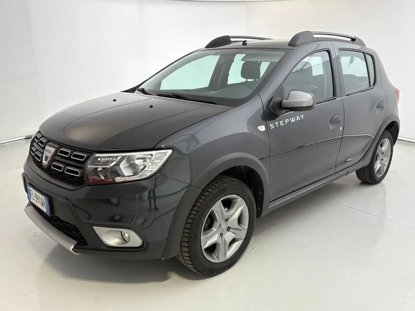 Dacia Sandero Stepway 0.9 TCe Brave Grigio - 1