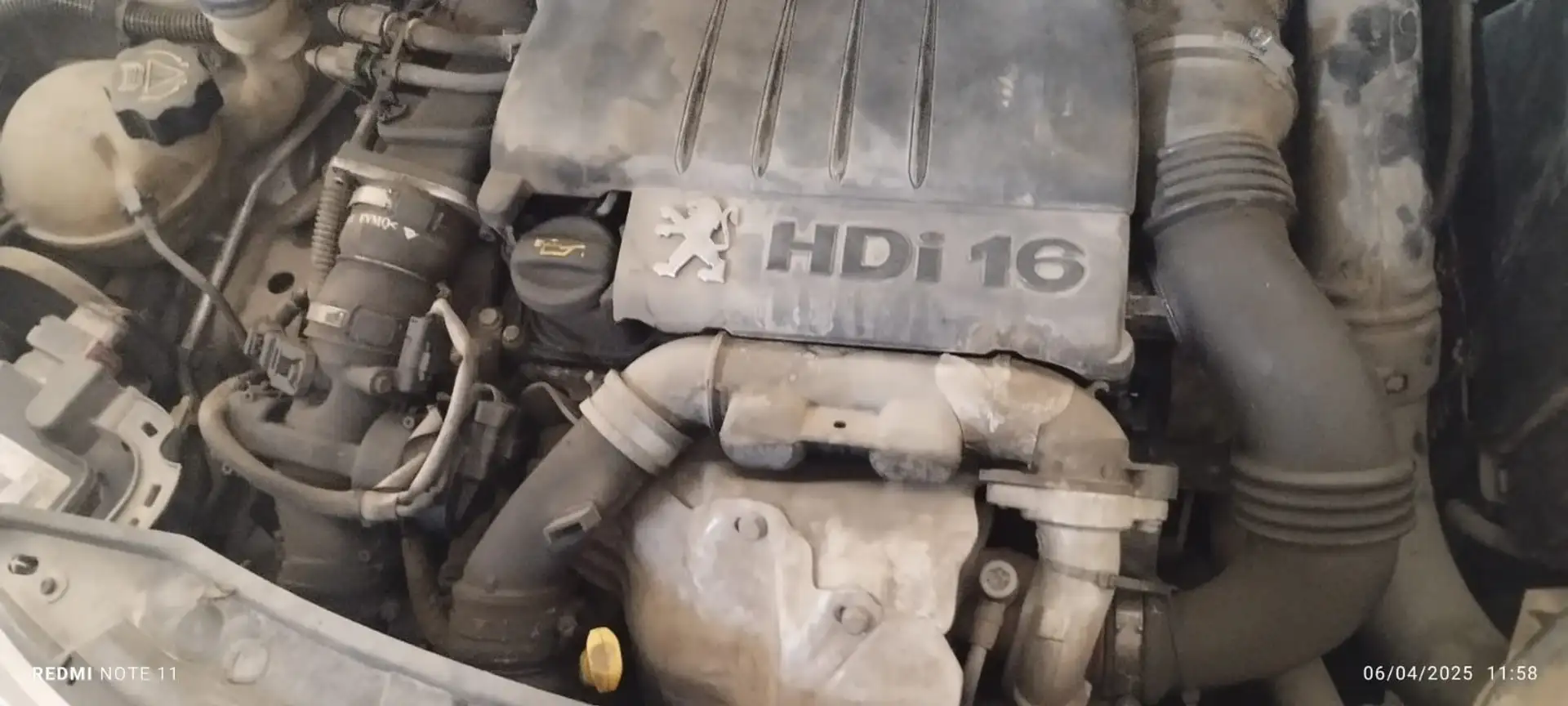 Peugeot 207 5p 1.6 hdi 16v XT - 1
