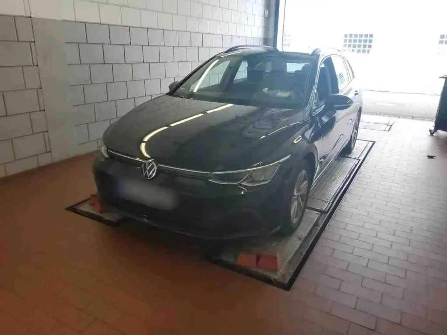 Volkswagen Golf Variant 2.0TDI SCR Life Navi connect Travel Noir - 2