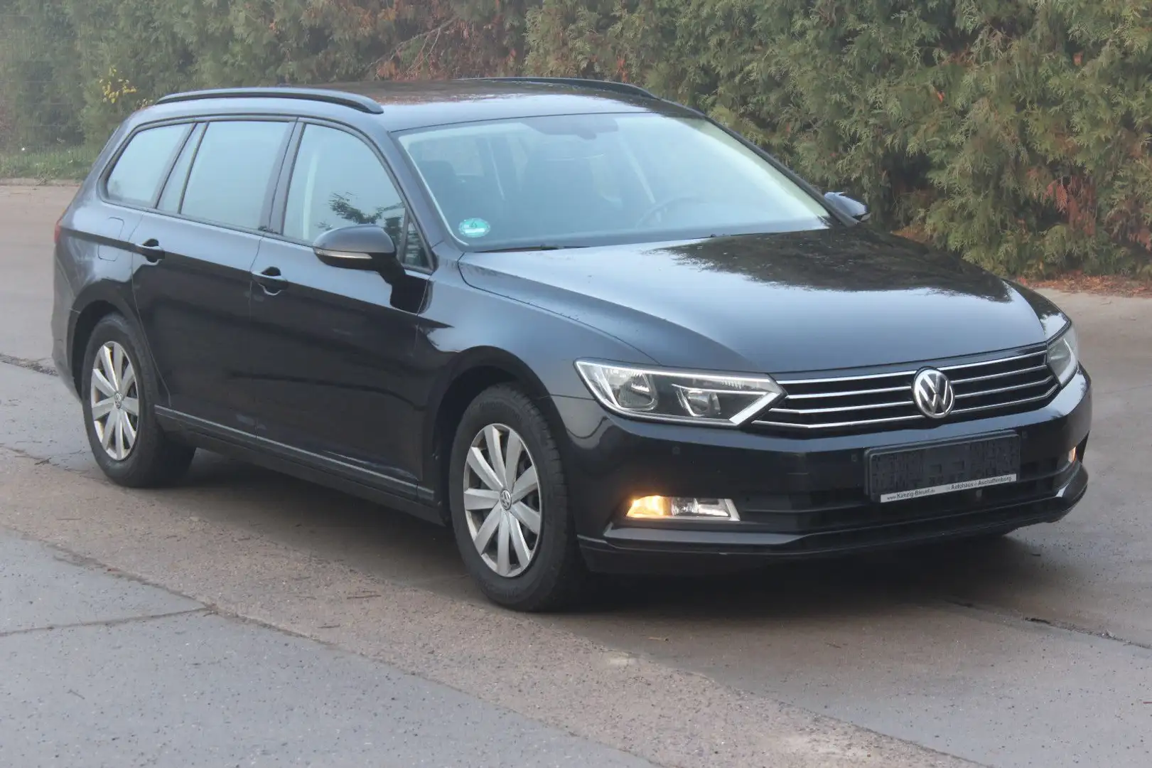 Volkswagen Passat Variant Trendline BMT/Navi Noir - 1