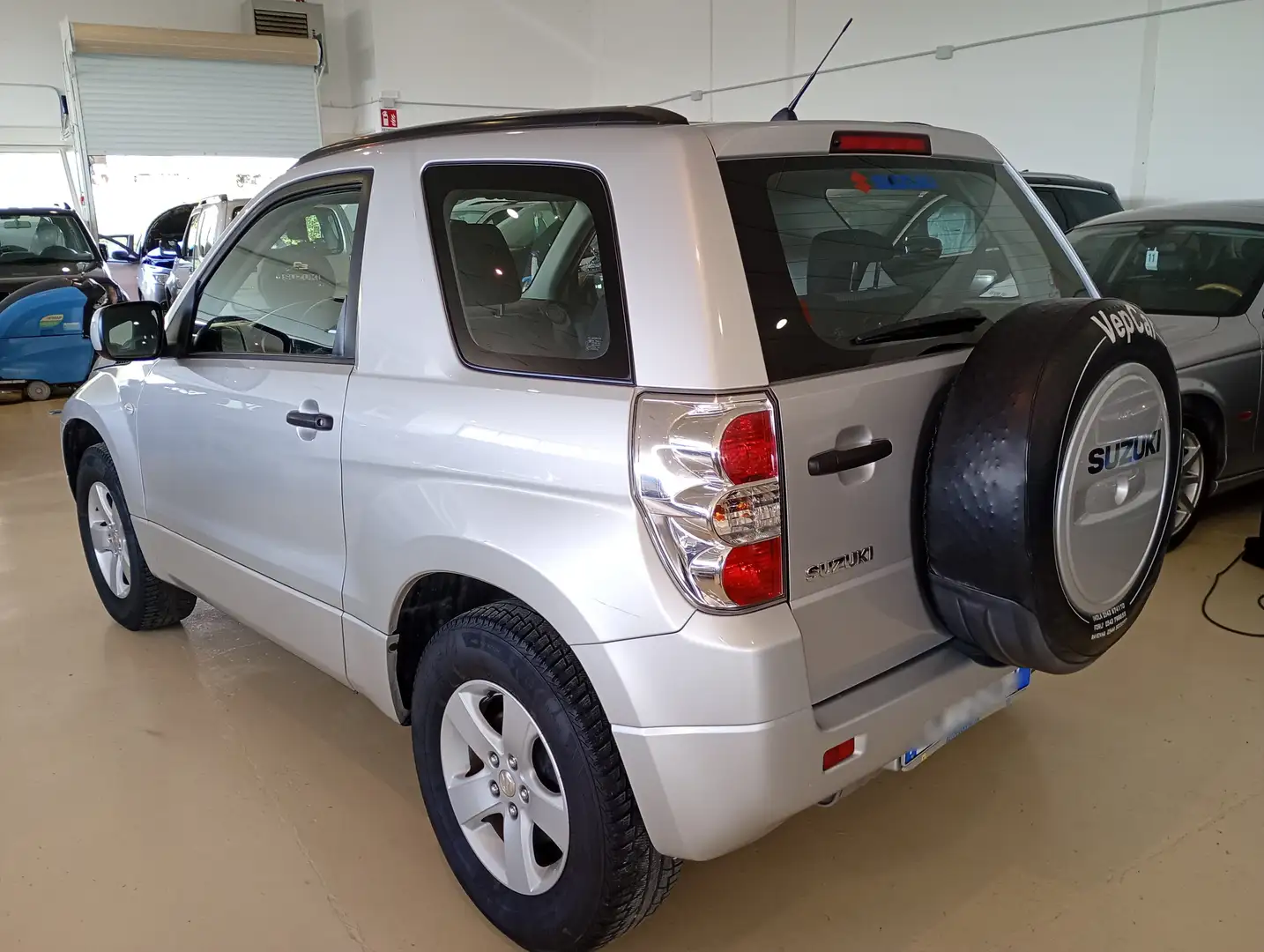 Suzuki Grand Vitara GPL 4X4 Gris - 2