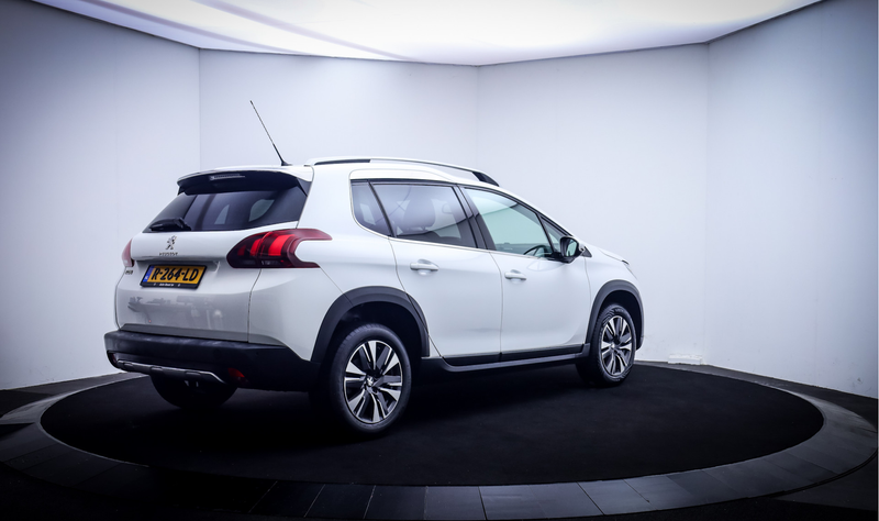 Peugeot 2008 1.2T GT-line PANO | CARPLAY | STOELVERW | NAVI | C — photo 5