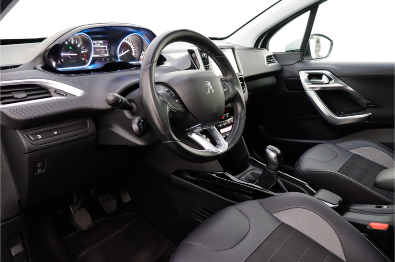 Peugeot 2008 1.2T GT-line PANO | CARPLAY | STOELVERW | NAVI | C — photo 10