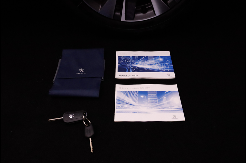 Peugeot 2008 1.2T GT-line PANO | CARPLAY | STOELVERW | NAVI | C — photo 23