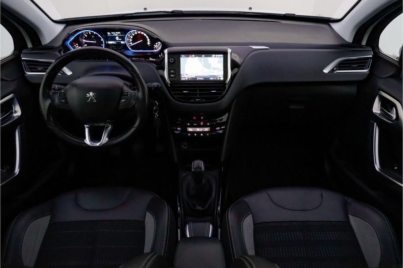Peugeot 2008 1.2T GT-line PANO | CARPLAY | STOELVERW | NAVI | C — photo 11
