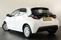 Toyota Yaris 1.5 Hybrid Active, Navi, DAB, Keyless Entry, Apple Weiß - thumbnail 4