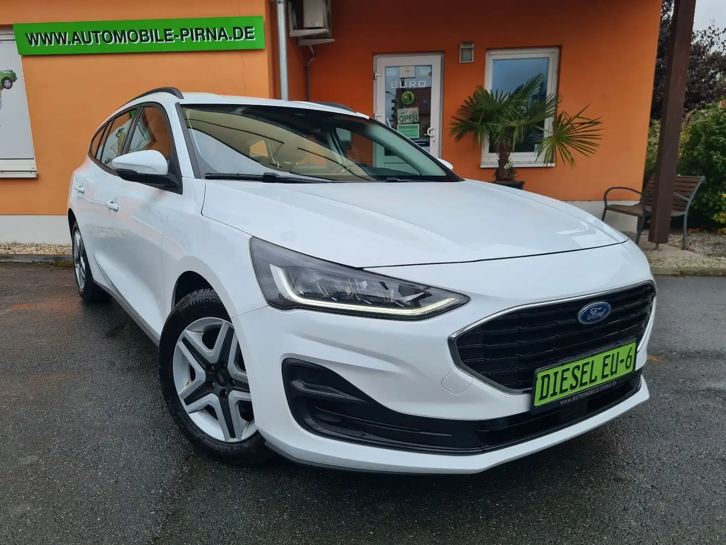 Ford Focus Turnier 1.5 EcoBlue Cool & Conn. LED/NAVI Blanc - 1