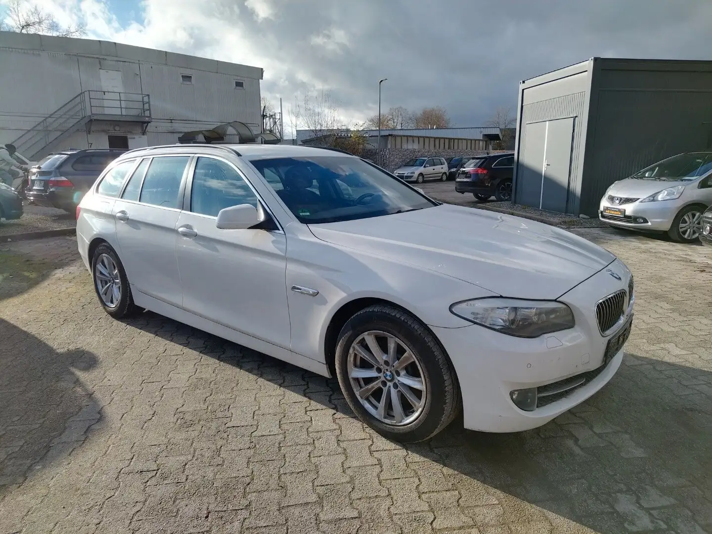 BMW 525 Touring 525d+XENON+NAVI+SHZ+TEMPOMAT+KLIMA+EU 5 Blanco - 1