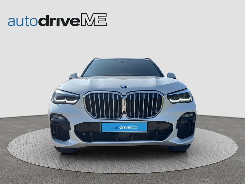 BMW X5 xDrive 30d — photo 2