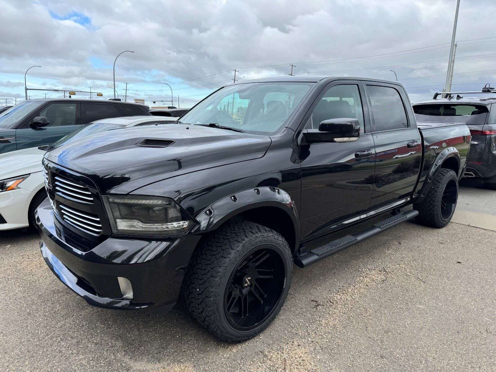 2017 RAM 1500 SPORT | 5.7L HEMI | AFTERMARKET WHEELS