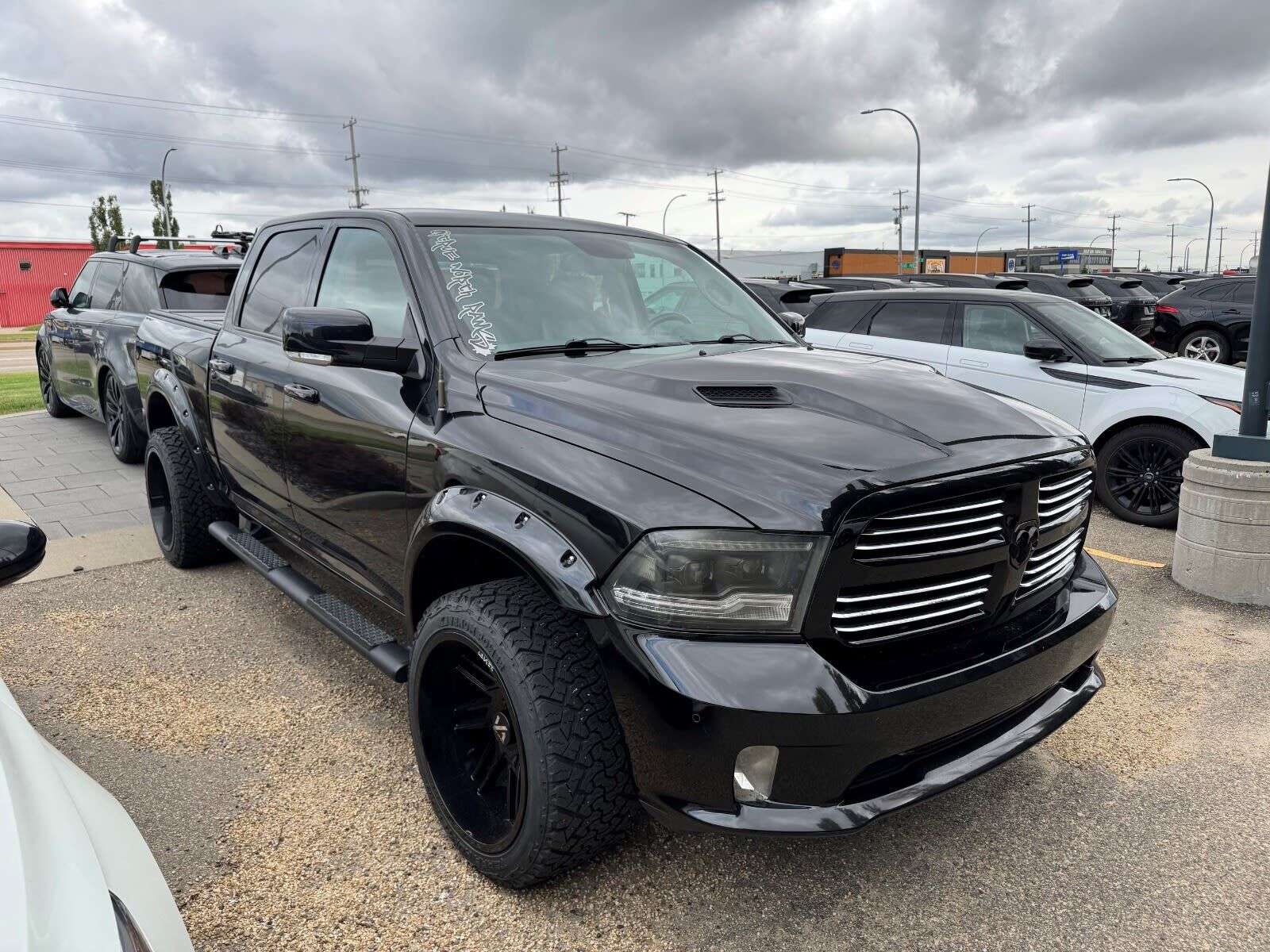 2017 RAM 1500 SPORT | 5.7L HEMI | AFTERMARKET WHEELS — снимка 1