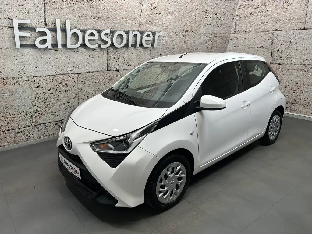 Toyota Aygo X 2022 из Европы — купить под ключ